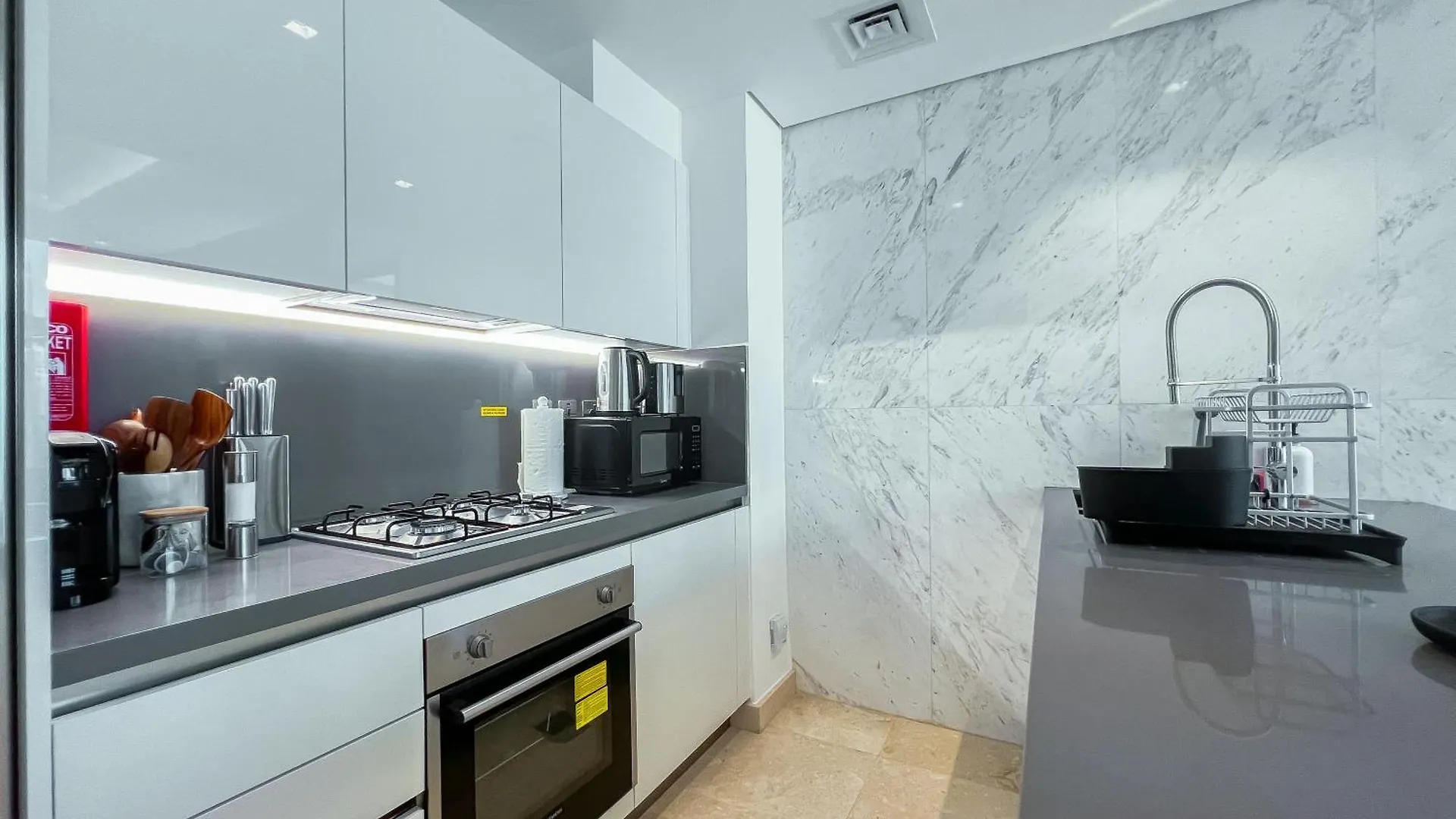 High End 1Br I The Sterling Tower In Business Bay Apartment Dubai