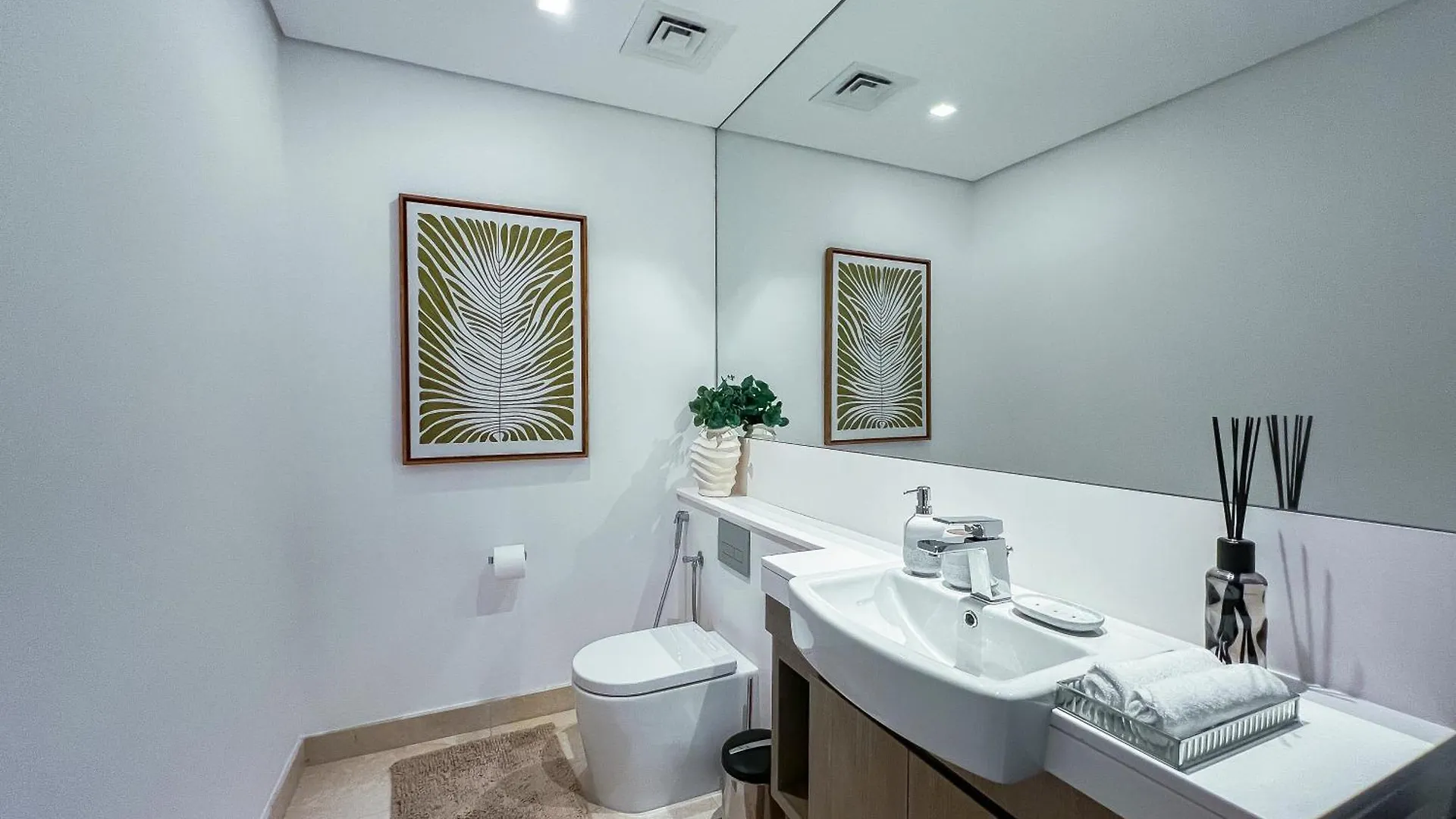 High End 1Br I The Sterling Tower In Business Bay Apartment Dubai